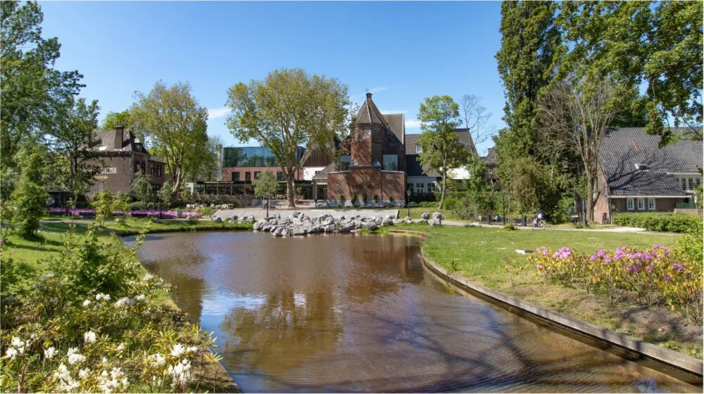 Hotel-Arena-Amsterdam-Oosterpark-Zomer-Exterieur